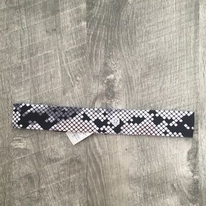 NWOT! Snake printed black and white headband